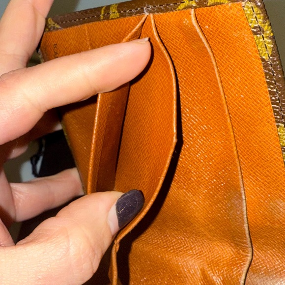 Louis Vuitton Vintage Monogram Bifold Wallet - Picture 11 of 14